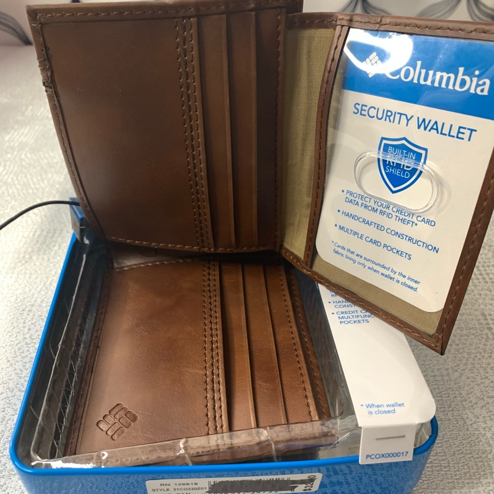 Columbia Men’s Wallet RFID Theft. Brown-Tan color - Picture 6 of 11